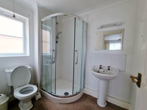 En-Suite- click for photo gallery